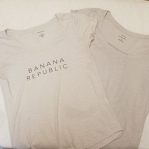 10/$20 NWOT Banana Republic tshirt set